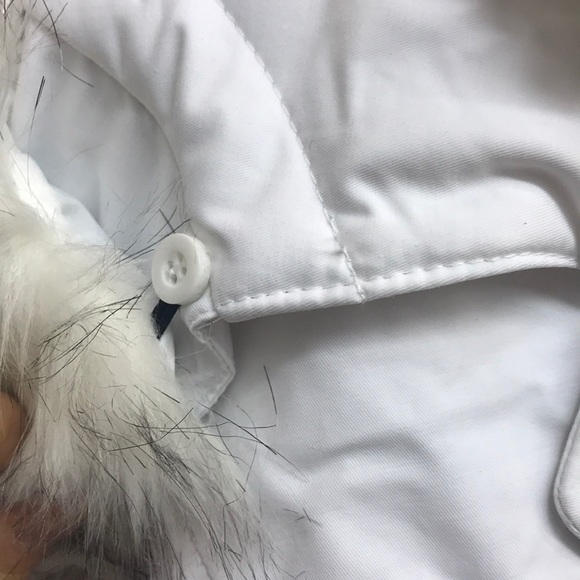 NWT,1 MADISON EXPEDITION Fur Trim parka white - Picture 10 of 17
